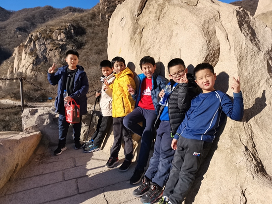 登山隊(duì)員供圖。